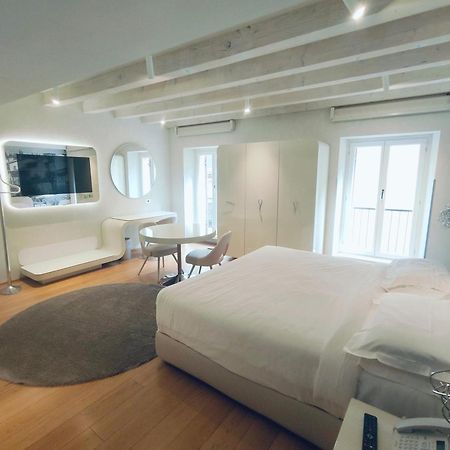 Lords Of Verona Luxury Apartments Eksteriør billede