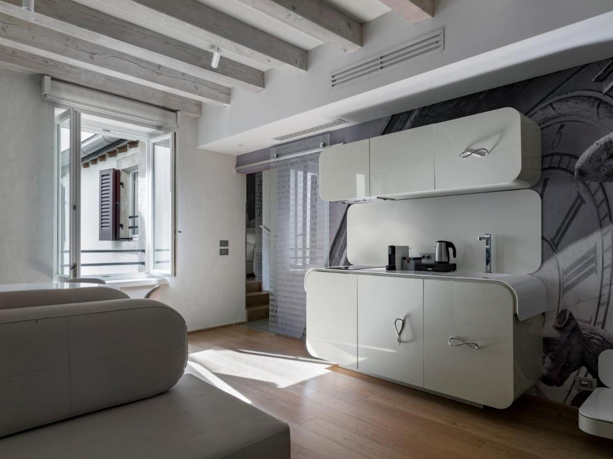 Lords Of Verona Luxury Apartments Eksteriør billede